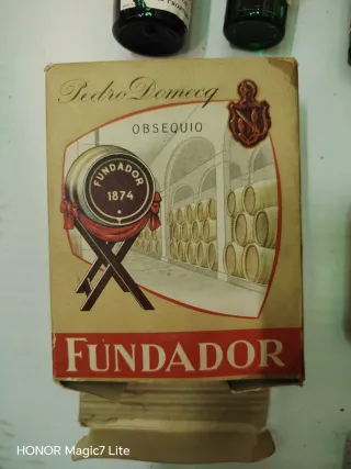 Confezione di bottiglie in miniatura Pedro Domecq