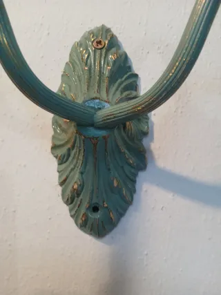 Apliques de pared verde con tulipas