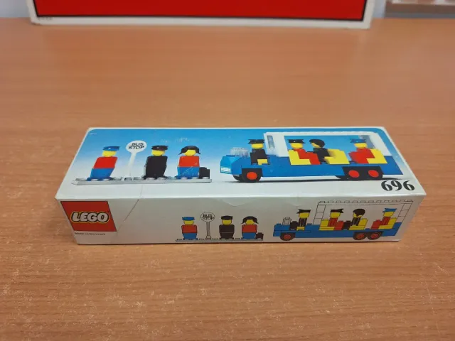 LEGO LEGOLAND 696 BUS STOP (1976)