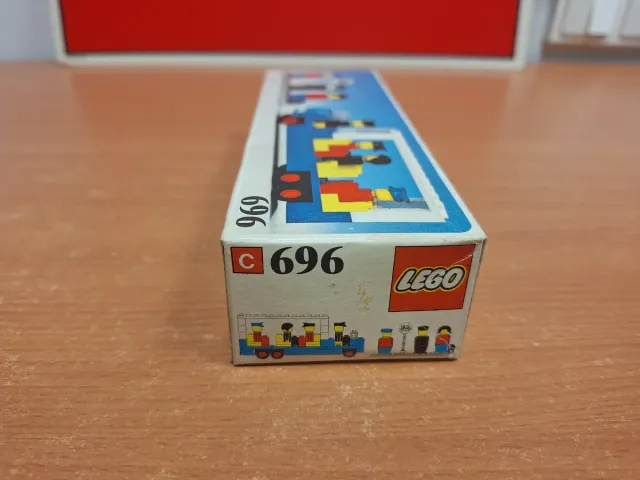 LEGO LEGOLAND 696 BUS STOP (1976)