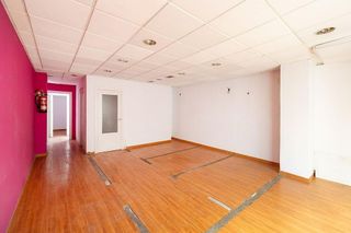 Local comercial en venta en Pajaritos - Plaza de Toros en Granada