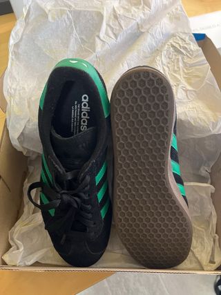 Adidas Gazelle Talla 42 Negro y Verde