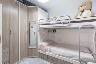 Piso en venta en Cervantes en Granada