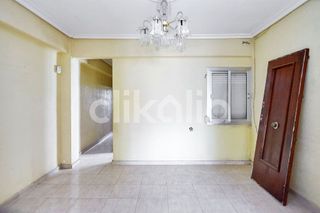 Piso en venta en Linares