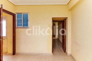 Piso en venta en Linares