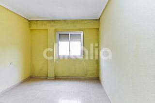 Piso en venta en Linares