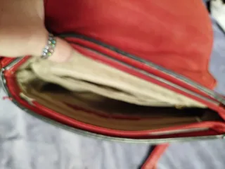 Bolso bandolera rojo de cuero