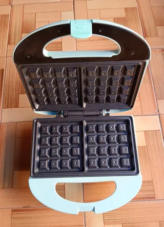 Máquina para hacer gofres  by Bestron.