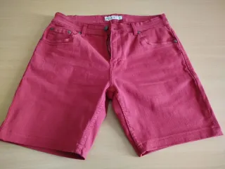 Pantalón corto de hombre rojo