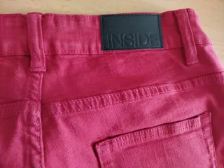 Pantalón corto de hombre rojo