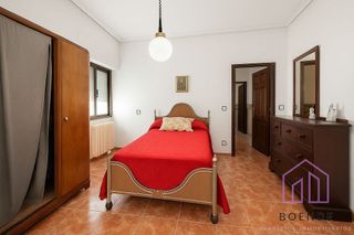 Casa adosada en venta en Colmenar de Oreja