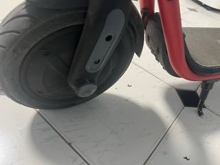 Patín Eléctrico Ninebot Rojo y negro