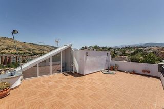 Chalet en venta en Bola de Oro - Serrallo en Granada