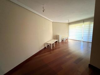 Piso en alquiler en Huerta de la Reina - Trassierra en Córdoba