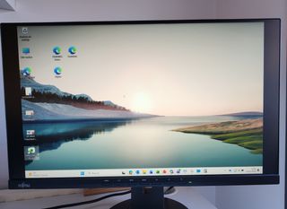 Monitor Fujitsu 24 LED Pro FullHD,Webcam