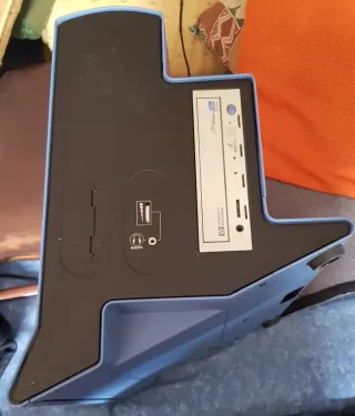 Ordenador Inves con monitor