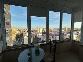 Piso en alquiler en Tres Huertas - El Torrejón - El Cerezo en Sevilla