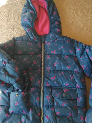 Cazadora niña. Muy calentita, forrada. Talla 3/4