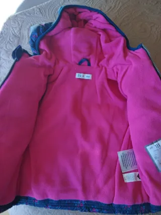 Cazadora niña. Muy calentita, forrada. Talla 3/4