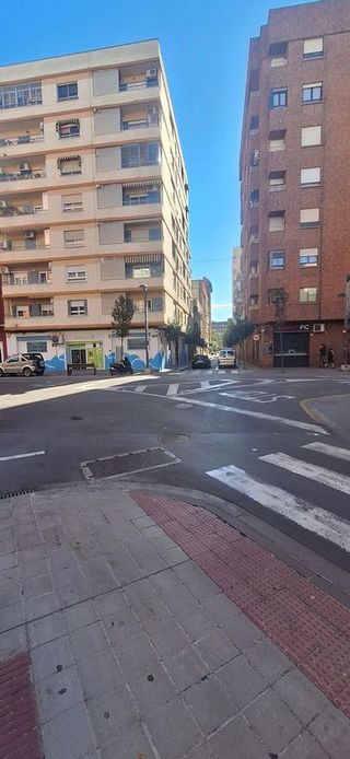 Local comercial en alquiler en Cardenal Benlloch en Mislata