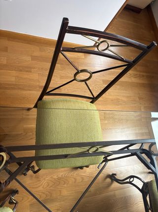 Mesa comedor cristal y 4 sillas forja