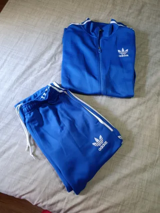 Conjunto chándal Adidas azul clásico perfecto