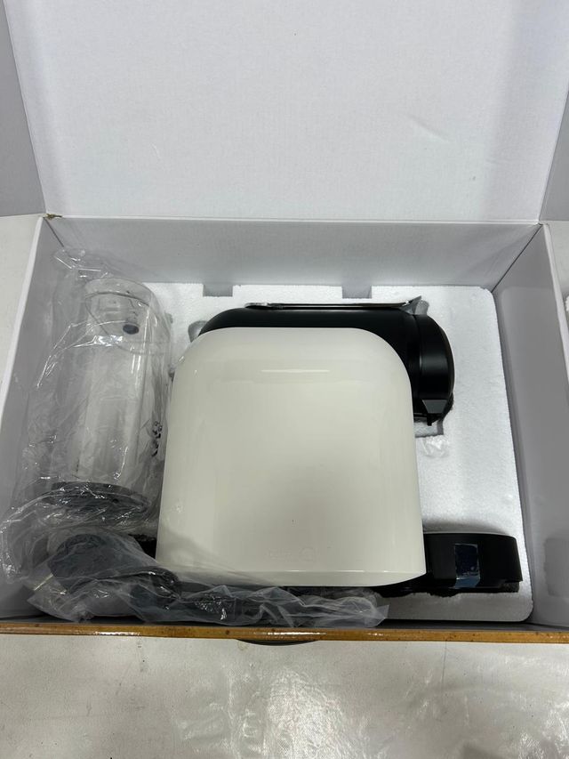 Cafeteira Delta Q Evolution Branca + Pacote de 40 Cápsulas