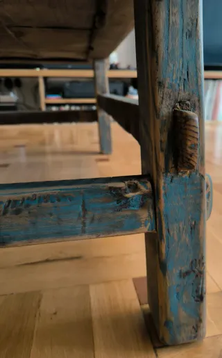 Mesa centro antigua francesa azul desgastado