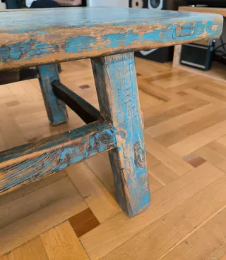 Mesa centro antigua francesa azul desgastado