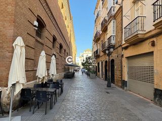 Piso en venta en Ayuntamiento - Catedral en Cádiz