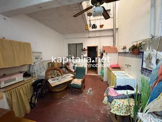 Casa adosada en venta en Carcaixent