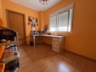 Chalet en venta en Urbanizaciones en Llíria