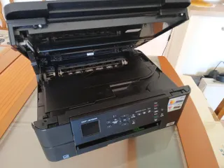 Impresora Brother DCP-J572DW con fallo