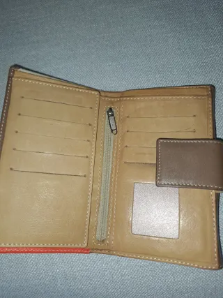 Billetero monedero buenisima  piel tricolor