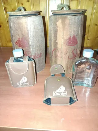 2 bottiglie Old Spice con fodera