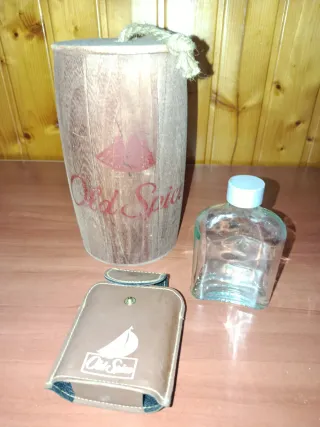 2 bottiglie Old Spice con fodera