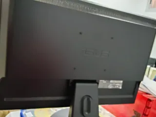 Pantalla Asus VM2200