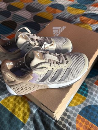 Zapatillas Adidas Entrenamiento Mujer Beige/Oro Nu