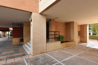 Garaje en venta en La Buhaira en Sevilla