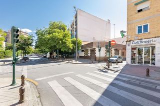Edificio en venta en Barrio de Zaidín en Granada