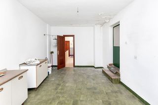 Edificio en venta en Barrio de Zaidín en Granada