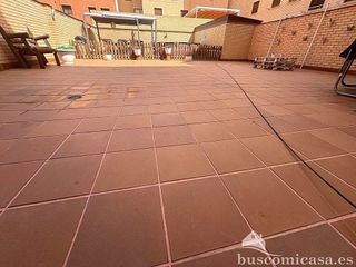 Piso en venta en Linares