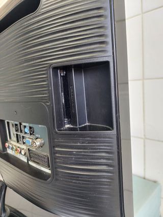 Samsung SyncMaster B2230HD HDTV Monitor