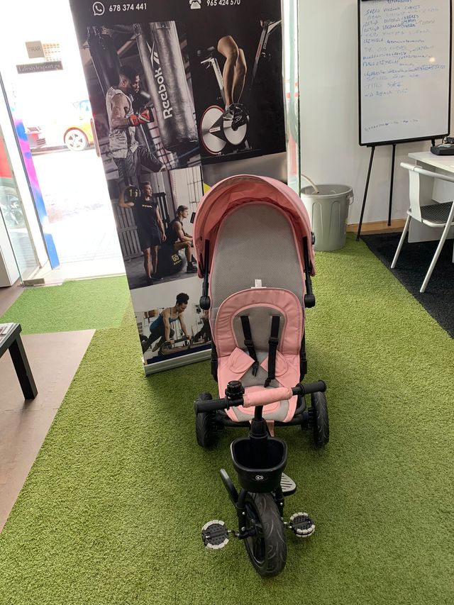 Triciclo Kinderkraft rosa seminuevo