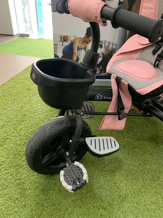 Triciclo Kinderkraft rosa seminuevo