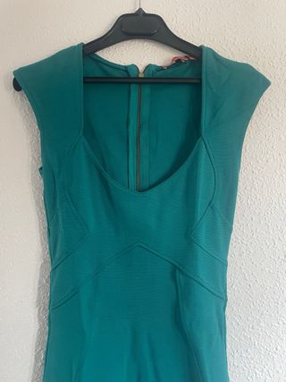 Vestido verde Bershka