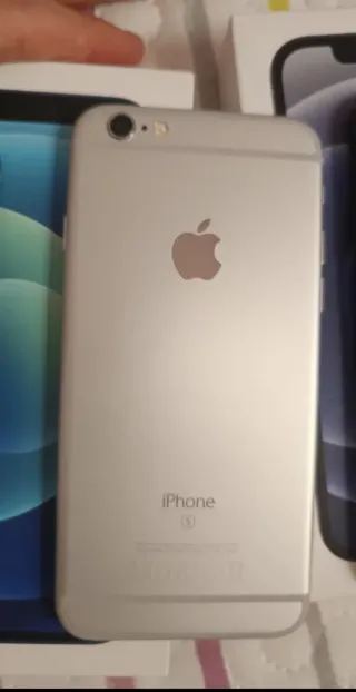 iPhone 6s Argento e bianco