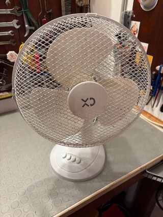 Ventilatore da tavolo - 3 velocità - h 48 cm