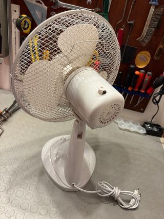 Ventilatore da tavolo - 3 velocità - h 48 cm