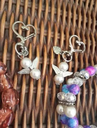 Bisutería artesanal ángeles y pulseras